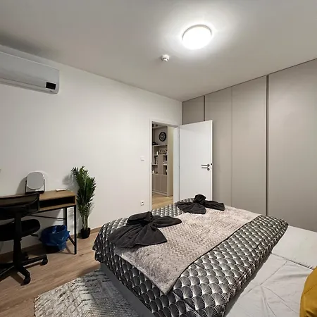 Nuppu1, Free Parking, Self Check-in Apartment Bratislava